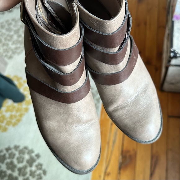 Rampage Faux Leather Vinci Ankle Booties Taupe Brown Fall Boots Size 9 - Picture 6 of 10